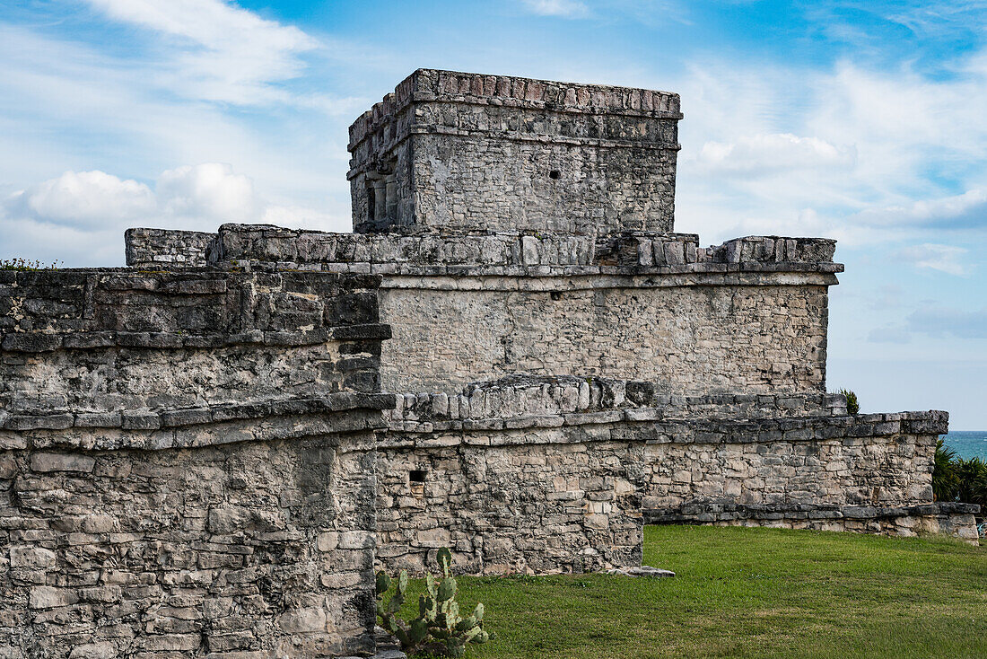 El Castillo or the Castle is the largest temple in the ruins of the Mayan city of Tulum on the coast of the Caribbean Sea. Tulum National Park, Quintana Roo, Mexico.
