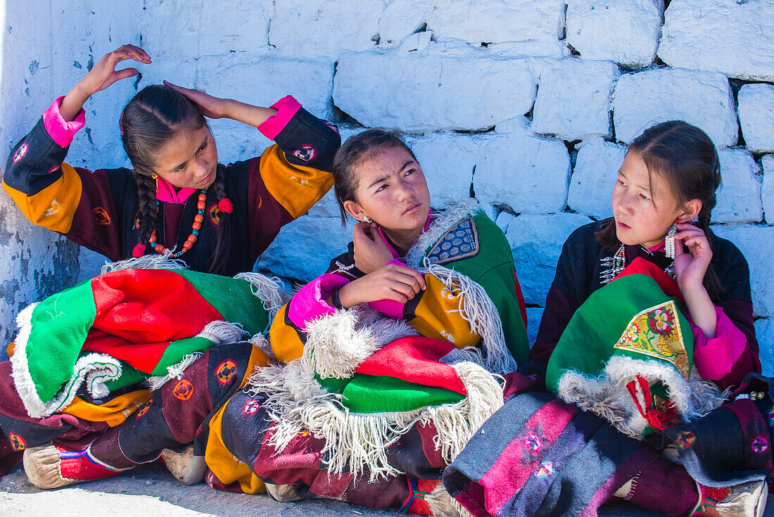 Ladakhi people with traditional costumes … – License image – 13848441 ...