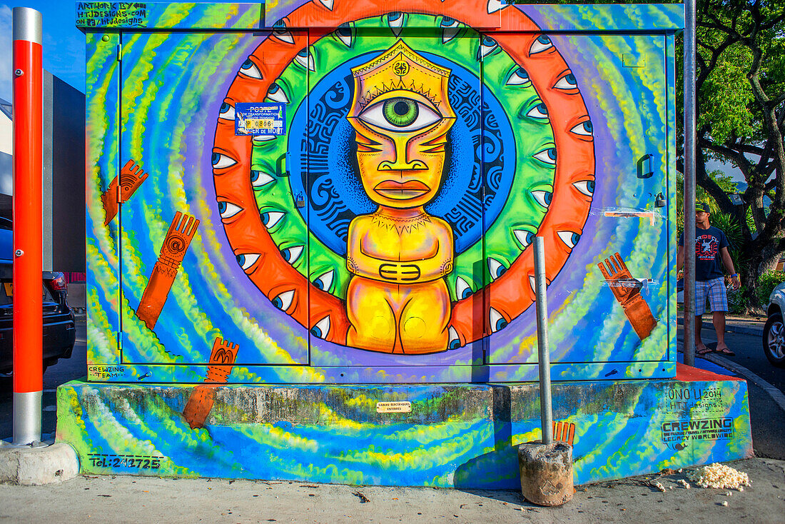 Buntes Graffiti im Stadtzentrum von Papeete. Tahiti, Französisch-Polynesien, Hafen von Papeete, Tahiti Nui, Gesellschaftsinseln, Französisch-Polynesien, Südpazifik