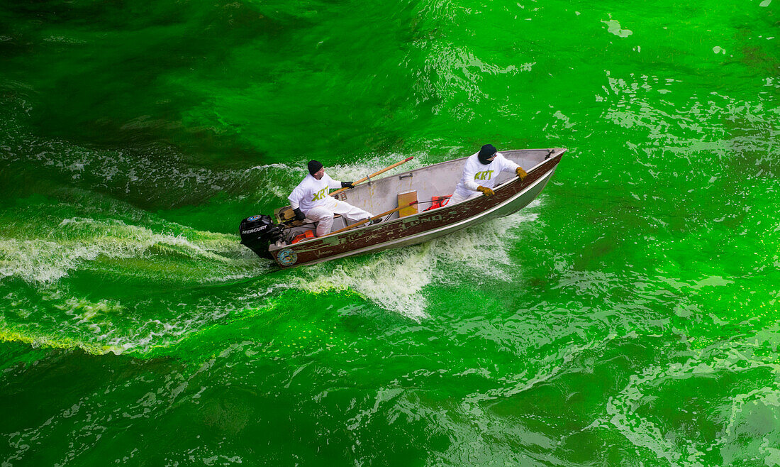 Der Chicago River ist zum St. Patrick's Day grün eingefärbt