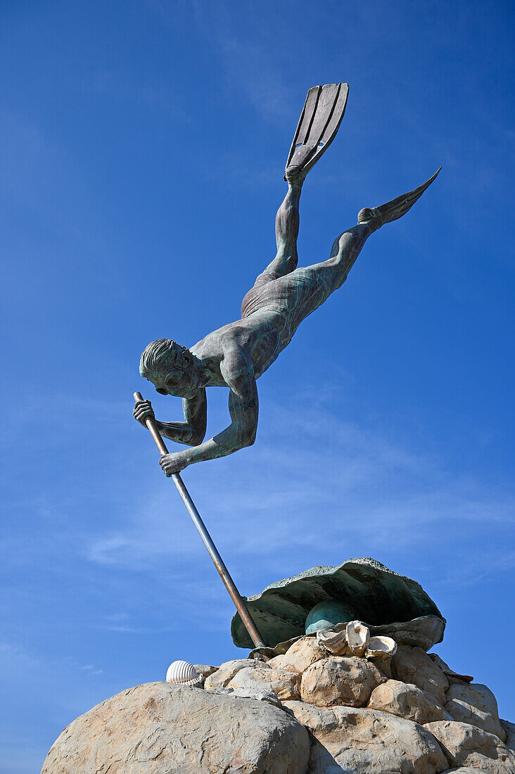 Sculpture of "El Buzo", the Pearl Diver, in Bucerias, Riviera Nayarit, Mexico.