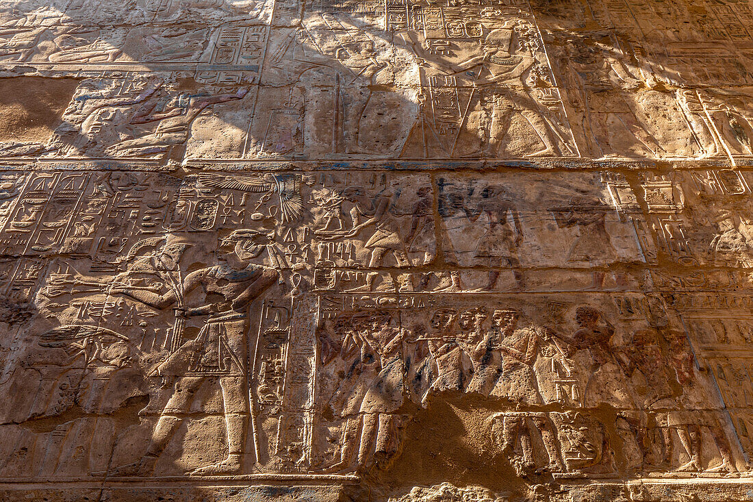Steinmetzarbeiten im Luxor-Tempel, Luxor, Theben, UNESCO-Welterbe, Ägypten, Nordafrika, Afrika
