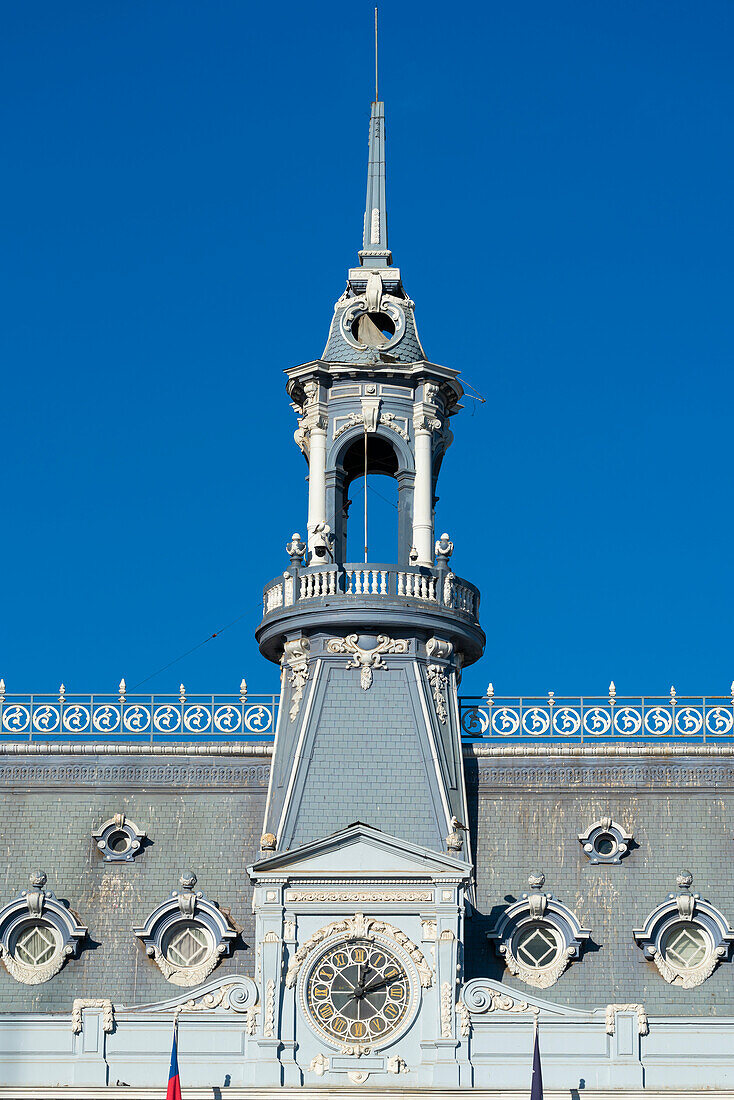 Detail of facade and tower of Edificio Armada de Chile at Plaza Sotomayor, UNESCO, Valparaiso, Valparaiso Province, Valparaiso Region, Chile, South America