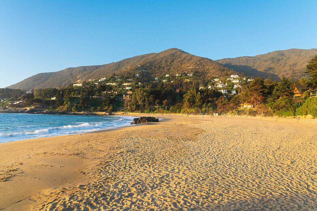 Zapallar beach at sunset, Zapallar, Petorca Province, Valparaiso Region, Chile, South America