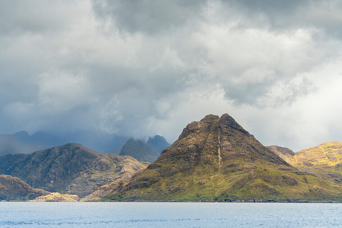 Black Cuillin Mountains as seen from the Elgol beach, Isle of Skye, Inner Hebrides, Scottish Highlands, Scotland, United Kingdom, Europe