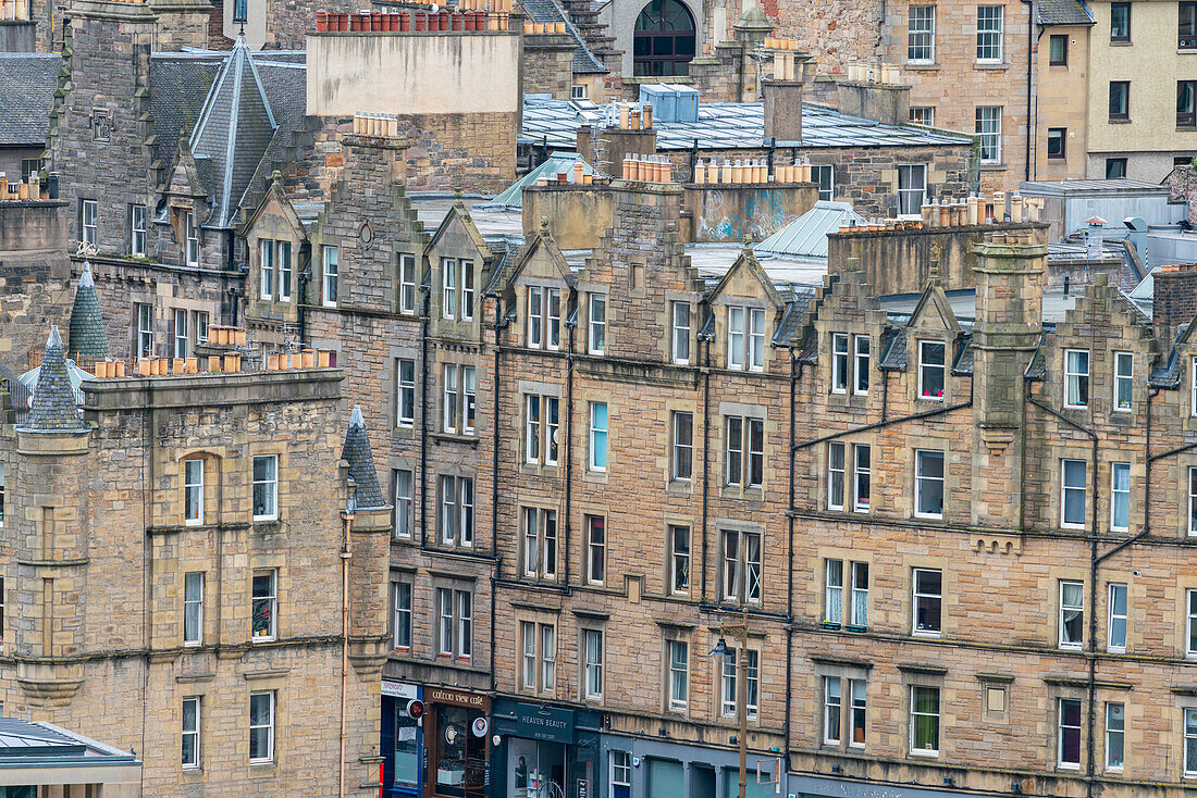 Detail von Häusern im Stadtzentrum von Edinburgh, Edinburgh, Schottland, Vereinigtes Königreich, Europa