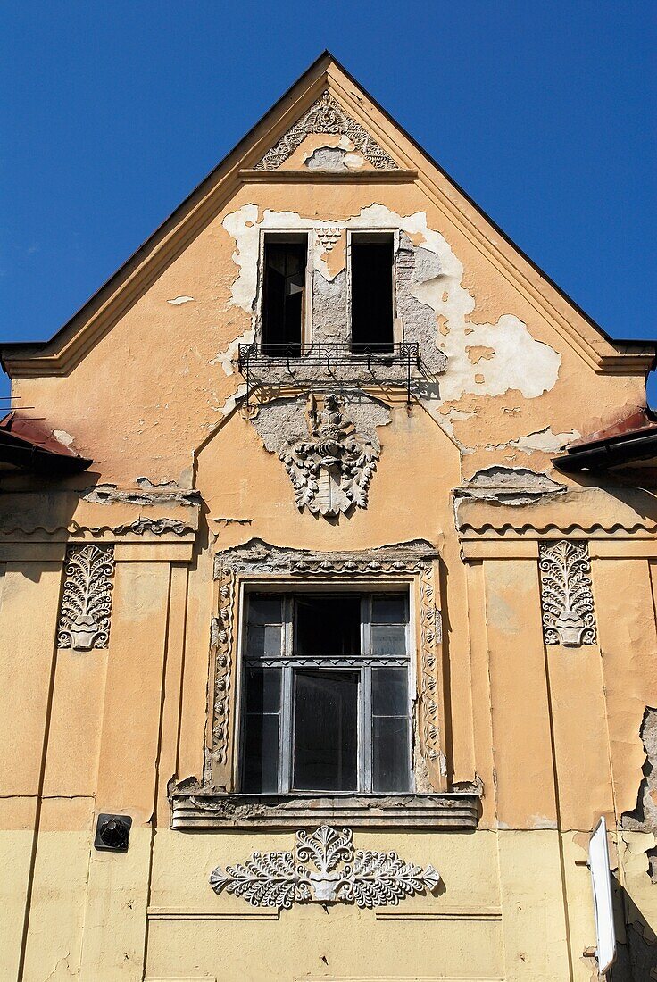 Verfallende Hausfassade in Brezno