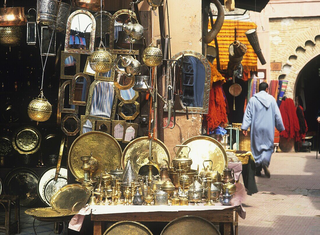 Stall Selling Bronze Items In Street