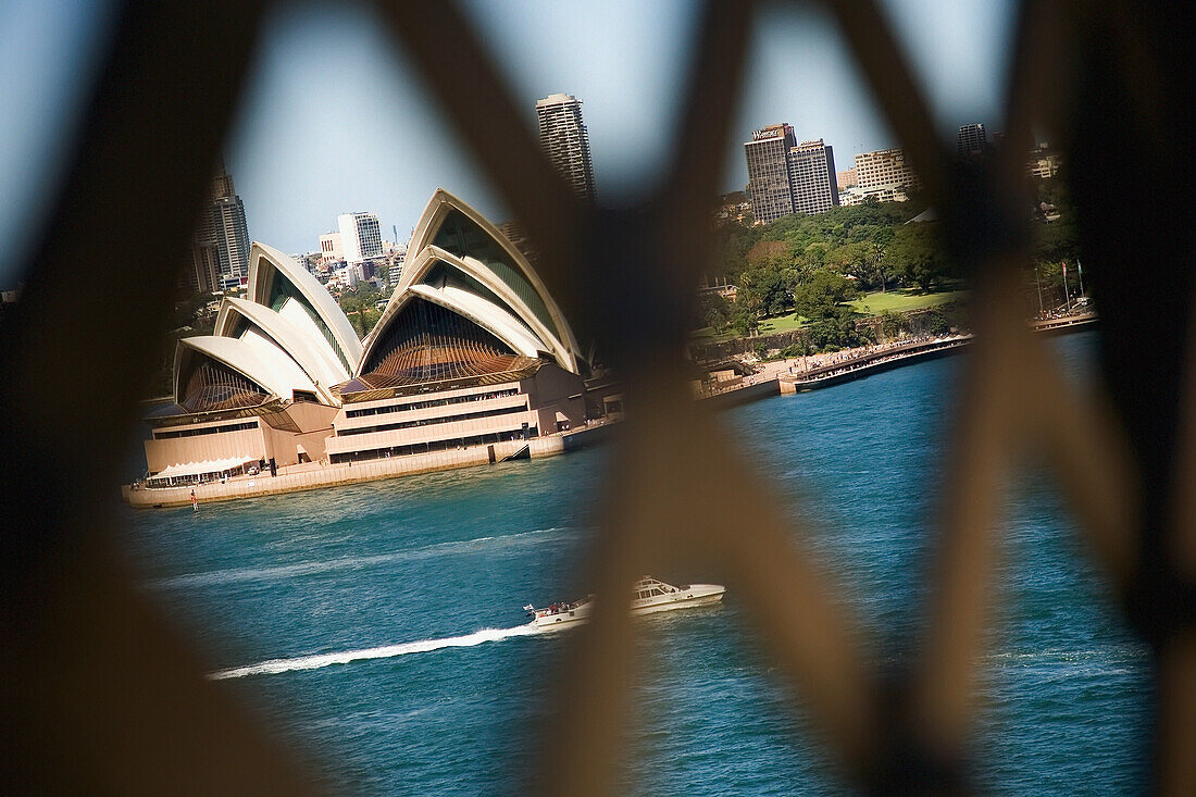 Sydney Opera House durch Zaun, Sydney, Australien