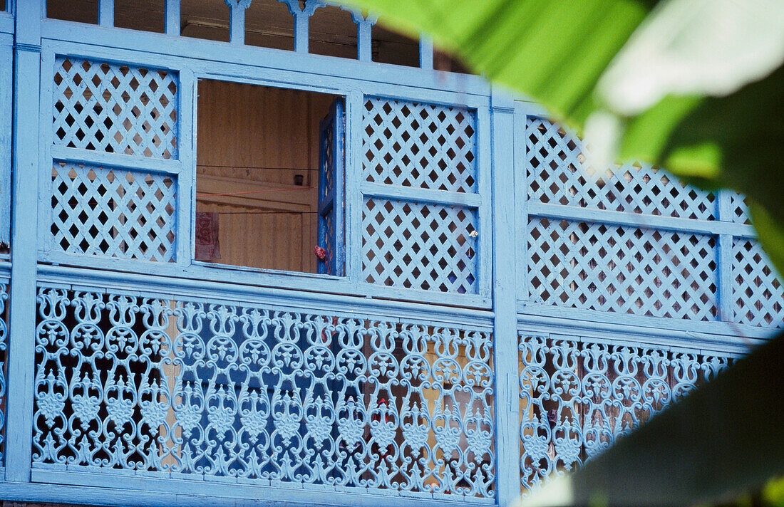 Traditionelle Fensterdetails, Stone Town, Sansibar, Tansania.