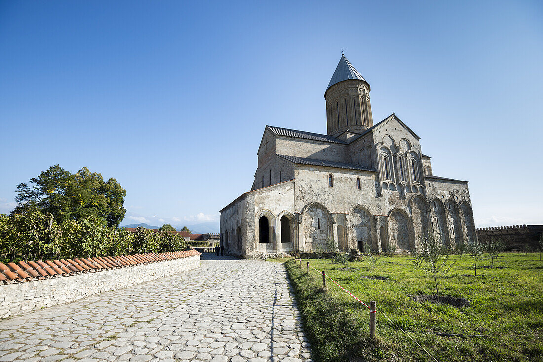Die Kathedrale aus dem 11. Jahrhundert im Alaverdi-Kloster, einem georgisch-orthodoxen Kloster in der Region Kachetien im Osten Georgiens; Kachetien, Georgien