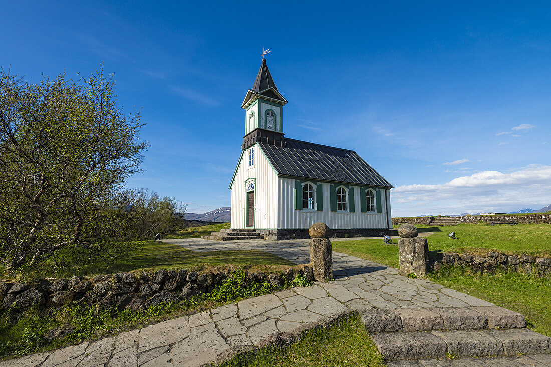 Kleine Kirche auf dem Lande; Thingvellir, Island