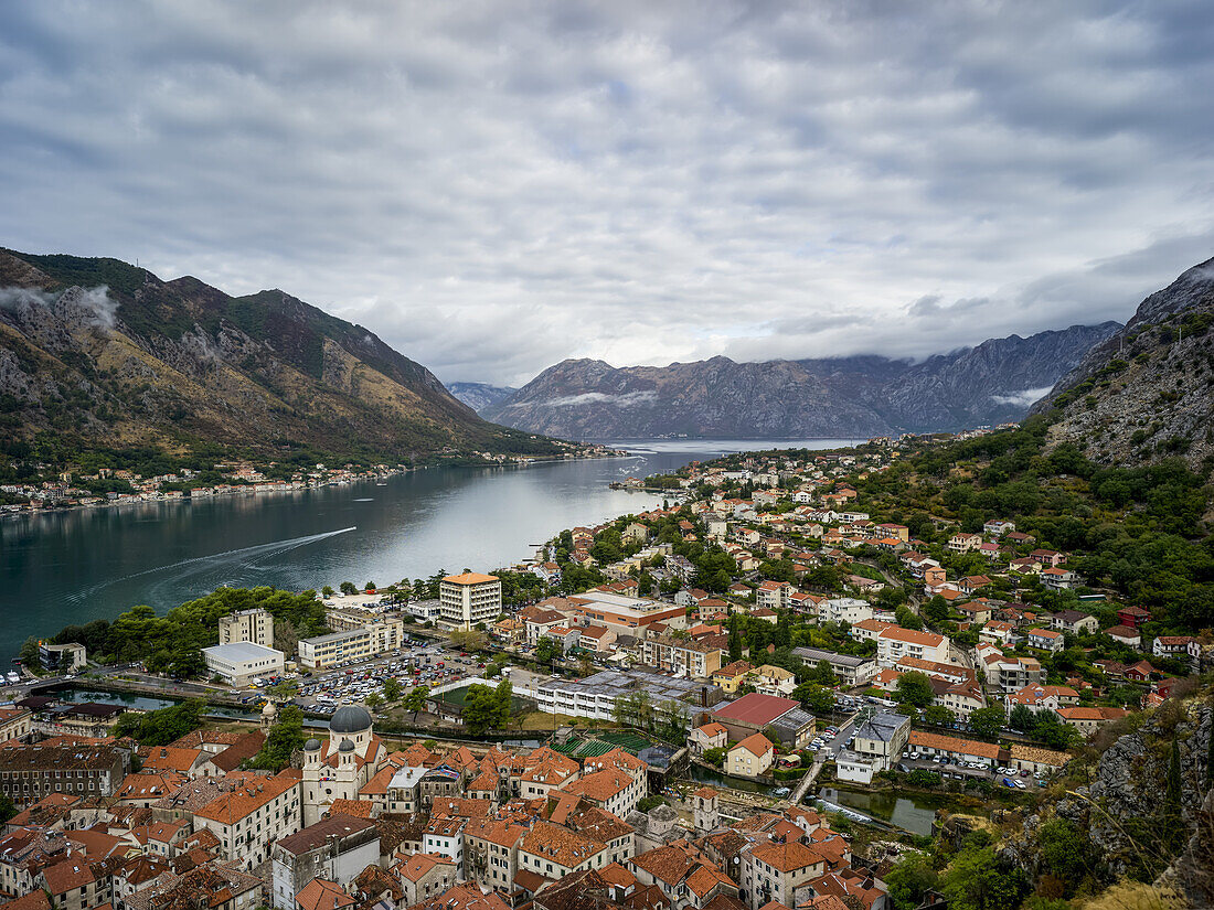 Blick von der Festung Kotor; Kotor, Montenegro