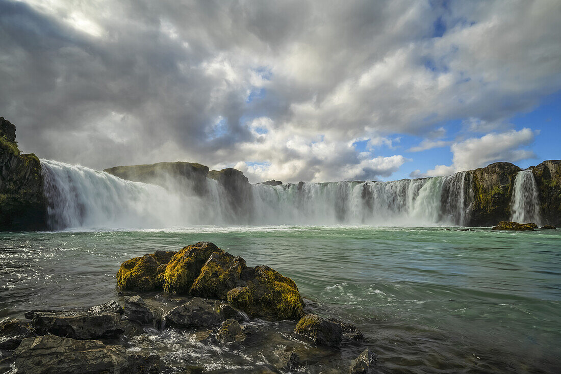 Godafoss-Wasserfall; Bezirk Bardardalur, Island
