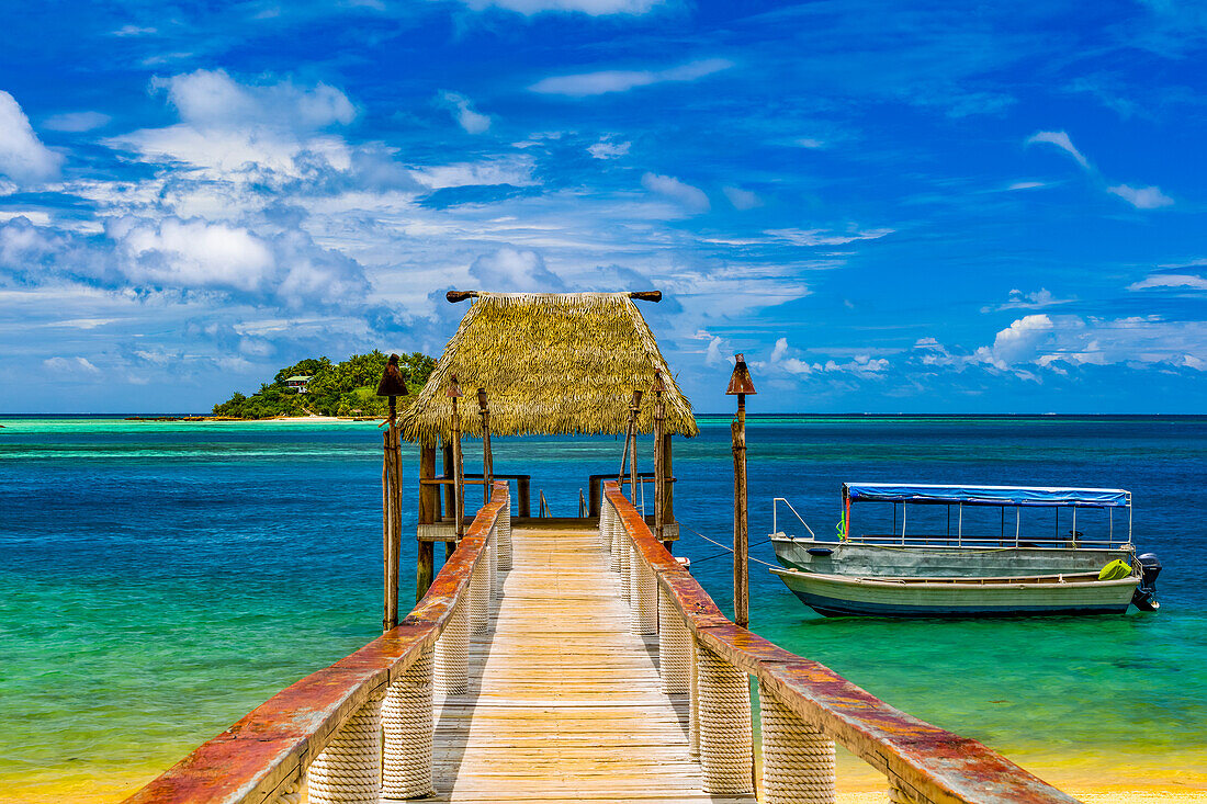 Pier vor der Malolo Insel im Südpazifik; Malolo Insel, Fidschi