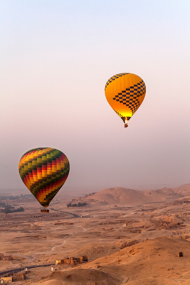 Hot air ballon flights at dawn; Luxor, Egypt