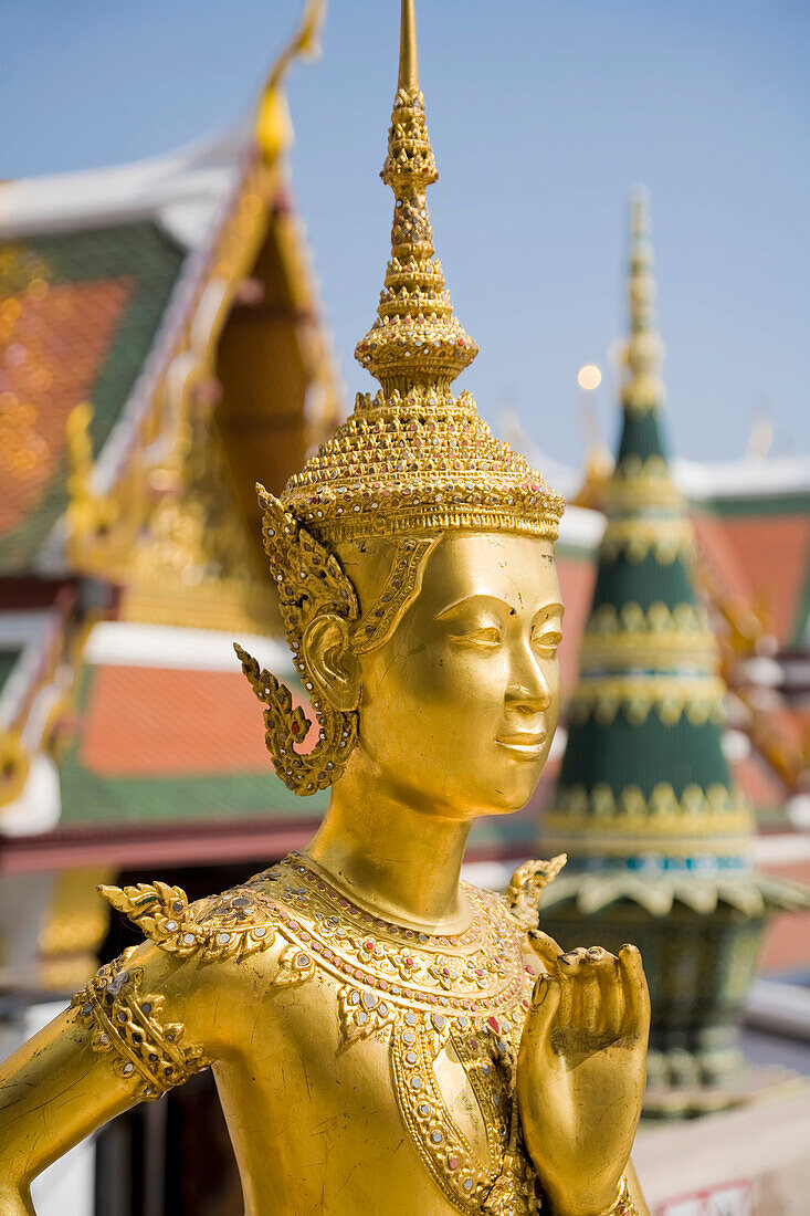 Kinnara-Statue, Wat Phra Kaew, Großer Palast, Bangkok, Thailand