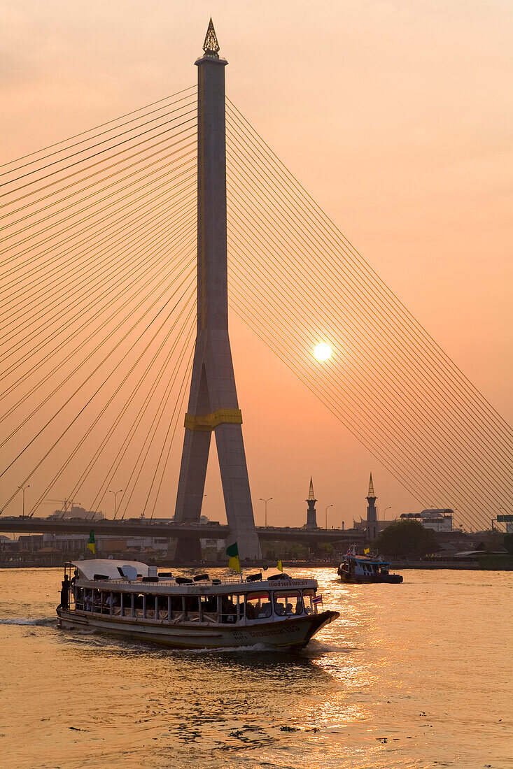 Brücke Rama VIII, Fluss Chao Phraya, Bangkok, Thailand