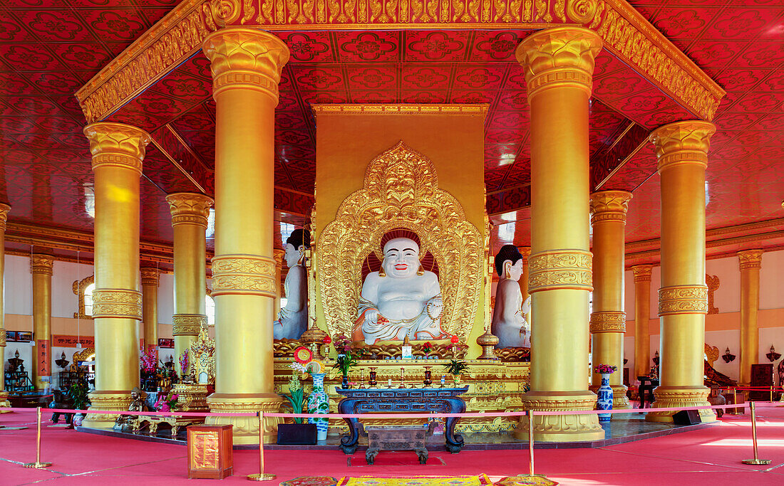 Shan Temple; Mangshi Yunnan China