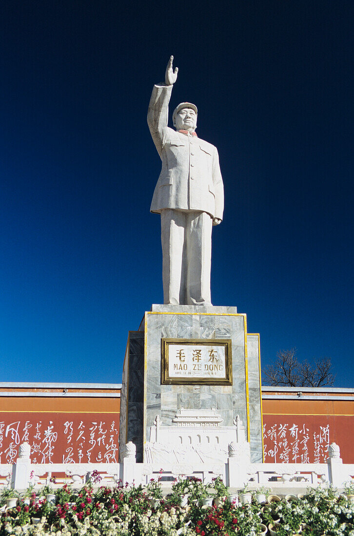 China, Statue von Mao Tse Tung; Lijiang