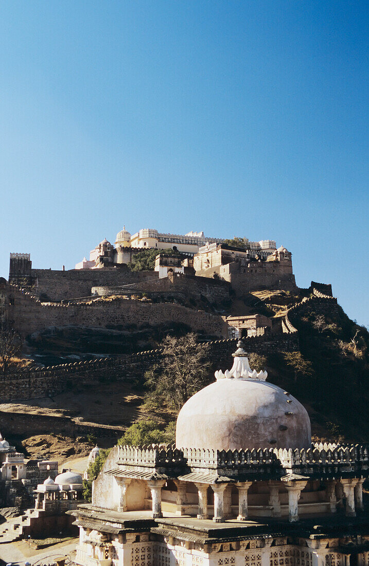 India, Rajasthan, View to Fort Kumbhalgarh; Kumbhalgarh