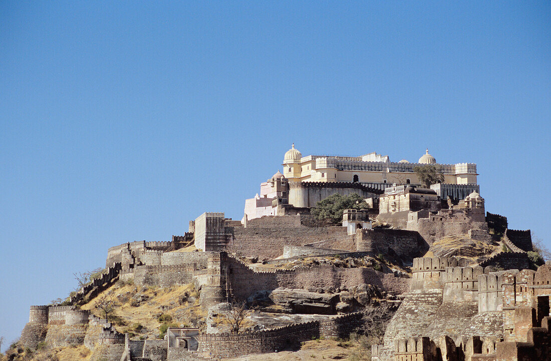 Indien, Rajasthan, Blick auf Fort Kumbhalgarh; Kumbhalgarh