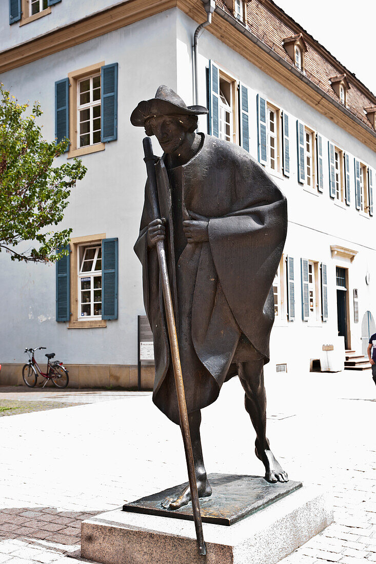 Bronzestatue eines Pilgers; Speyer Rheinland-Pfalz Deutschland
