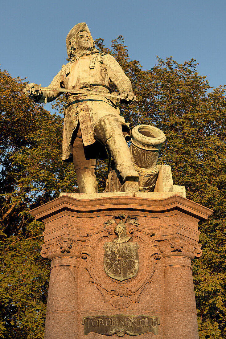 Statue eines Kriegshelden; Oslo Norwegen