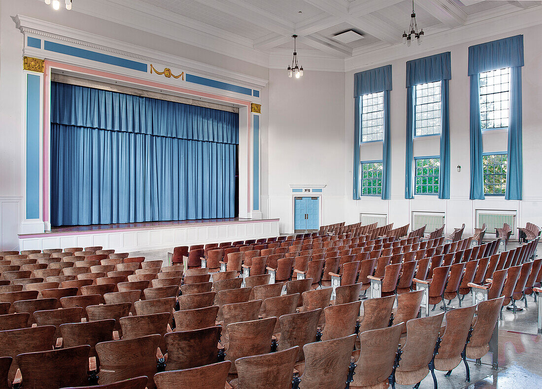 Auditorium der alten High School