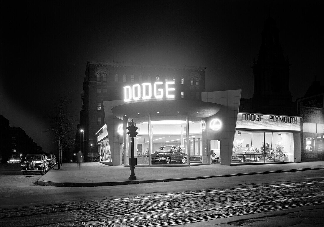 L Motors, Dodge Car Showroom at Night, Broadway at 177th Street, New York, USA, Gottscho-Schleisner Collection, March 1948