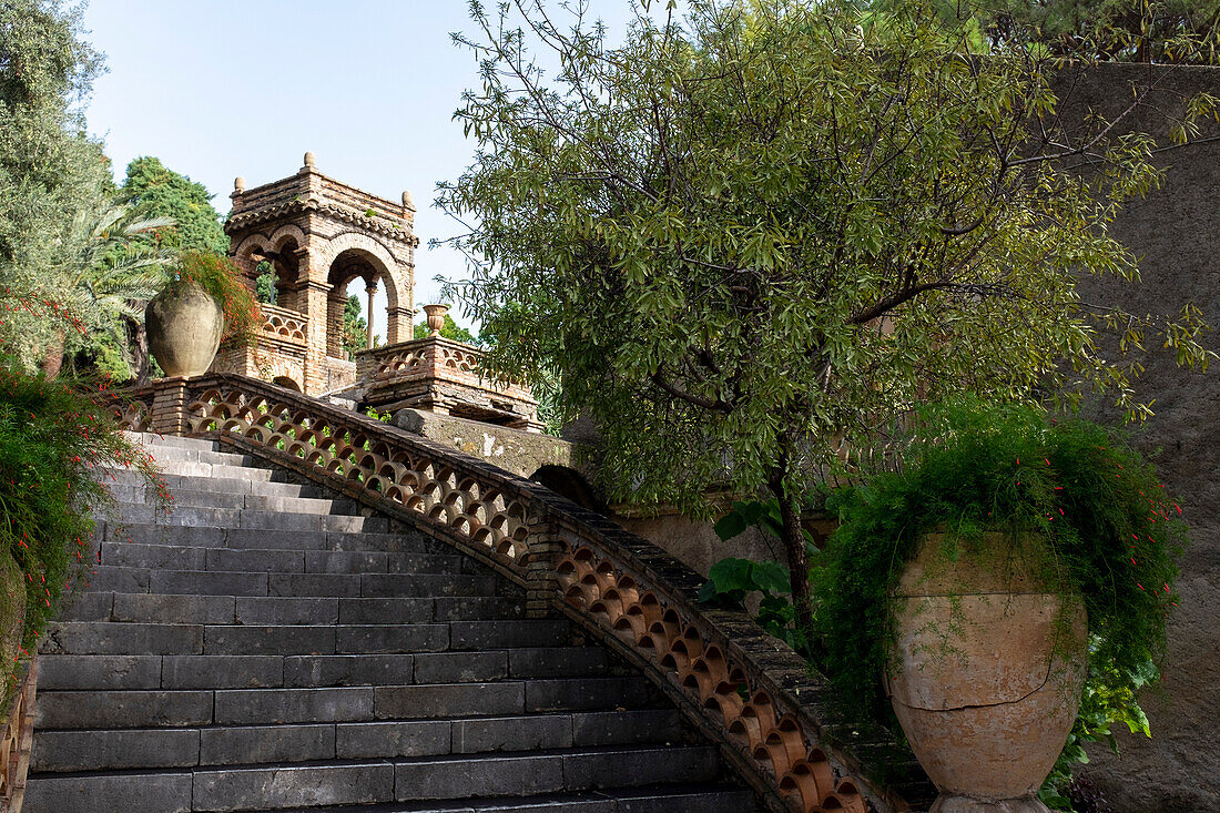 Öffentliche Gartentreppe, Taormina, Sizilien, Italien