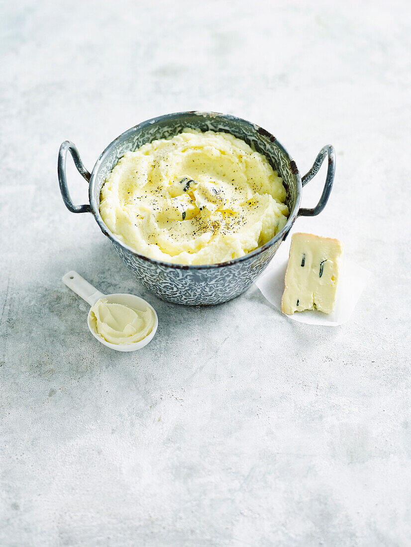 Kartoffelbrei mit Mascarpone und Blauschimmelkäse