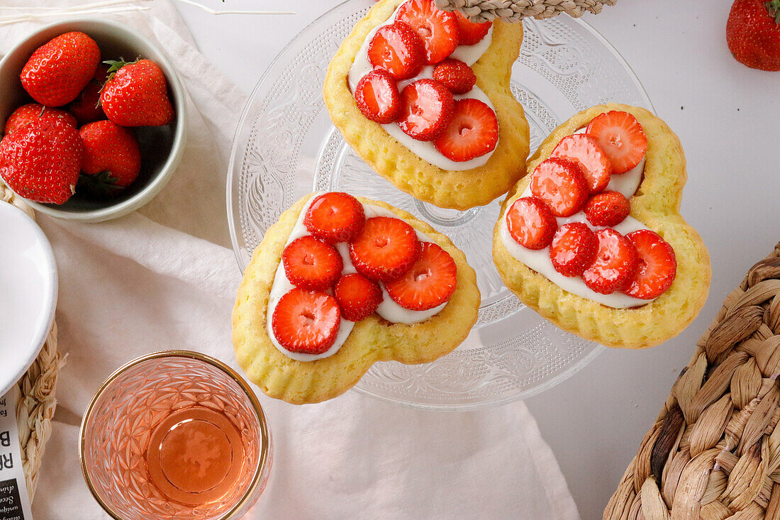 Heart-shaped strawberry tartlet