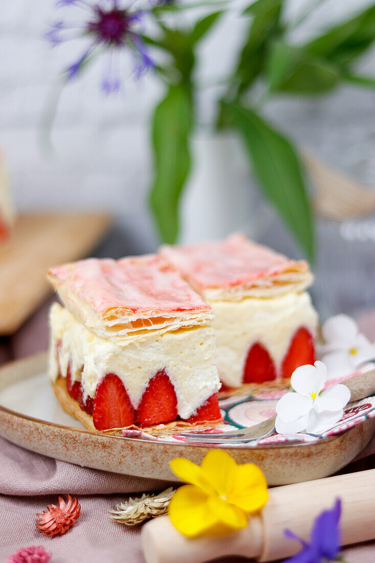 Cream slice with strawberries