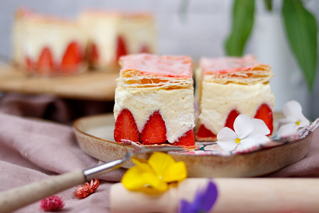 Cream slice with strawberries