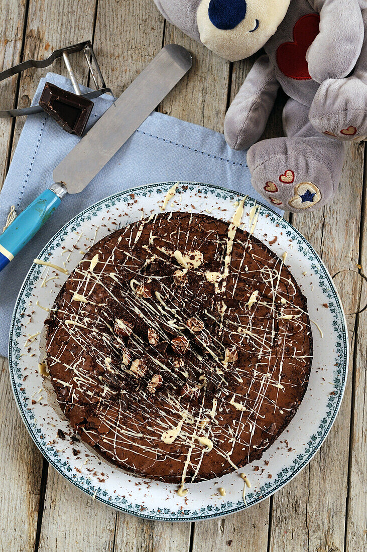 Dreifacher Schokoladenkuchen für den Kindergeburtstag