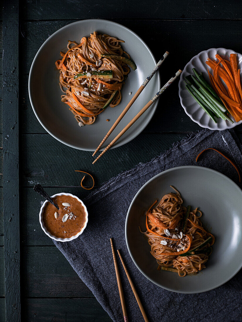 Soba noodles in spicy peanut sauce