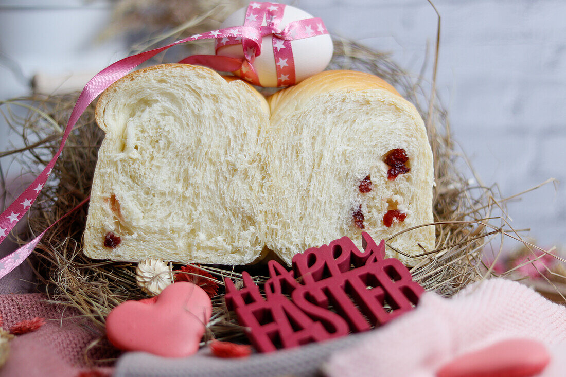 Easter basket brioche