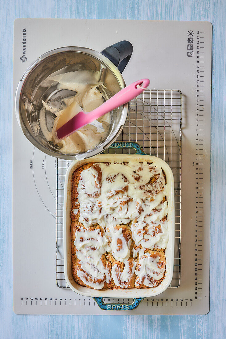 Zimtschnecken mit Zuckerglasur