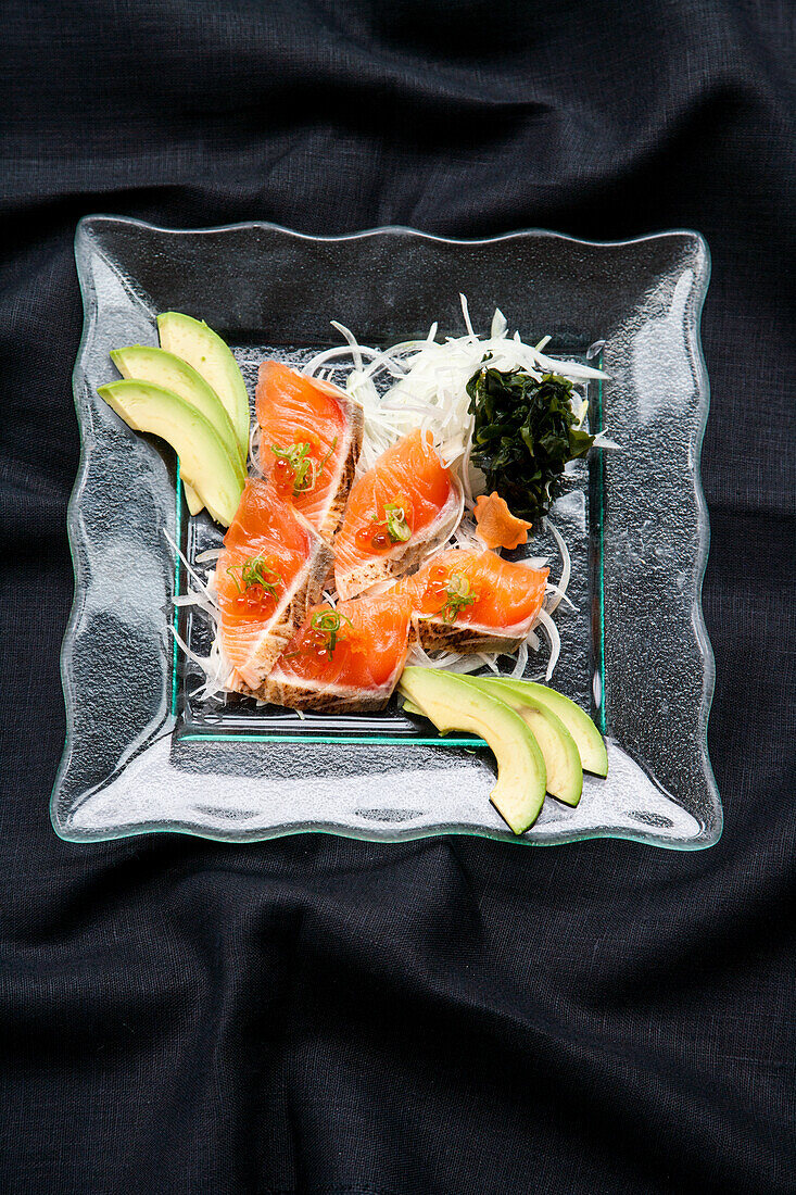 Salmon with trout caviar, avocado and seaweed (Japan)