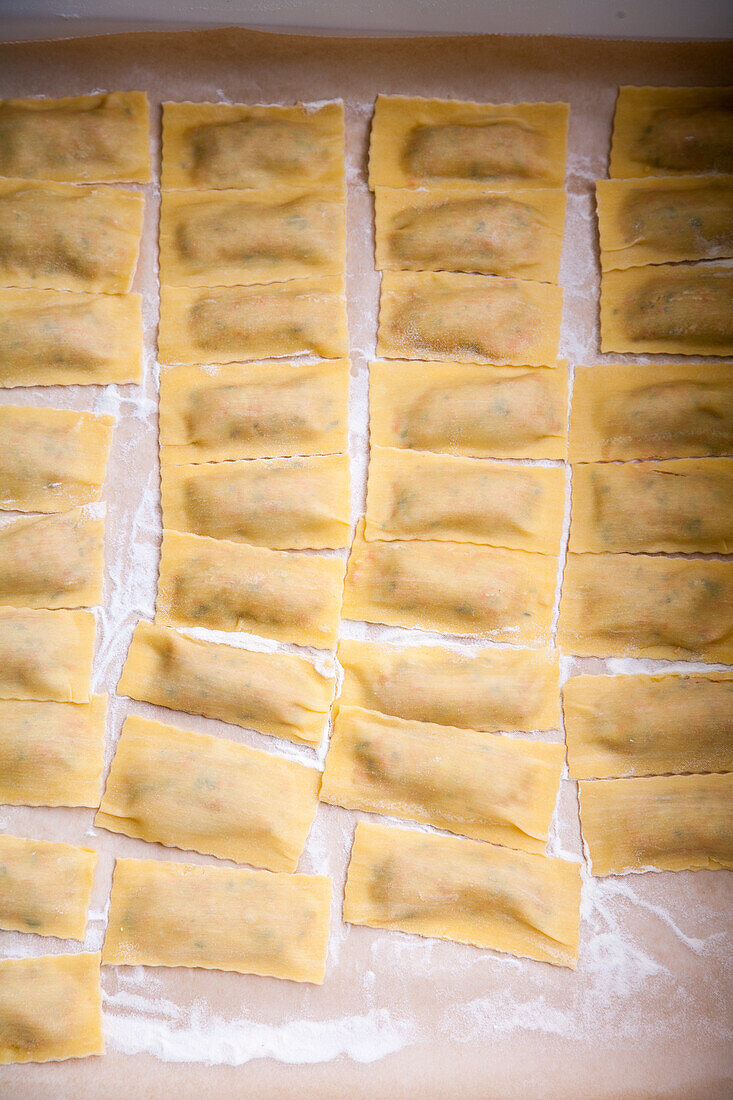 Ravioli filled with salmon and herbs