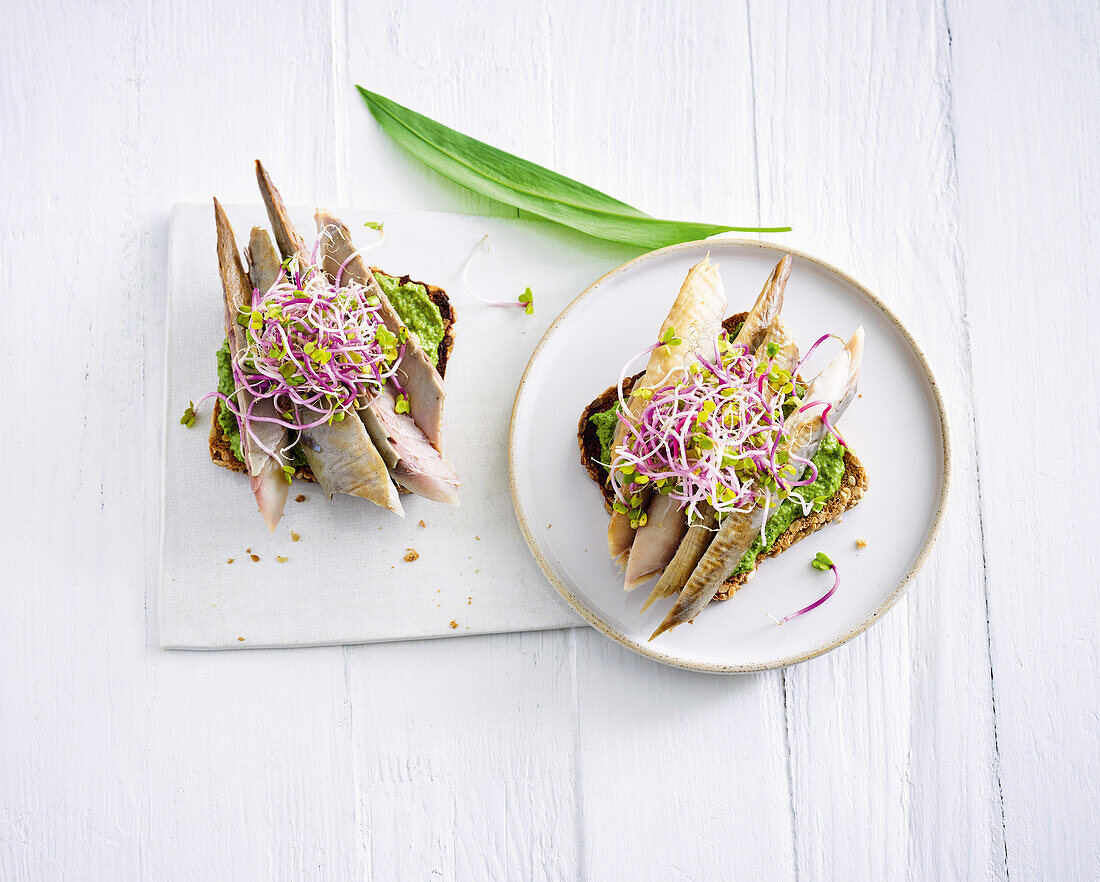 Smoked mackerel topped bread with wild garlic pesto