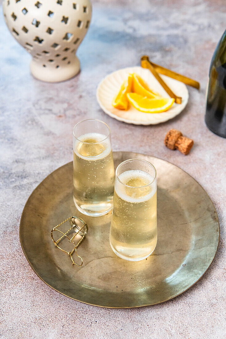 Sparkling wine in stemless glasses