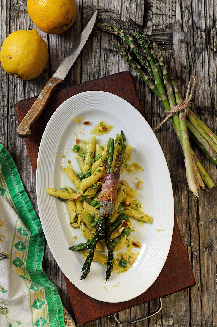 Penne with asparagus and spring vegetables