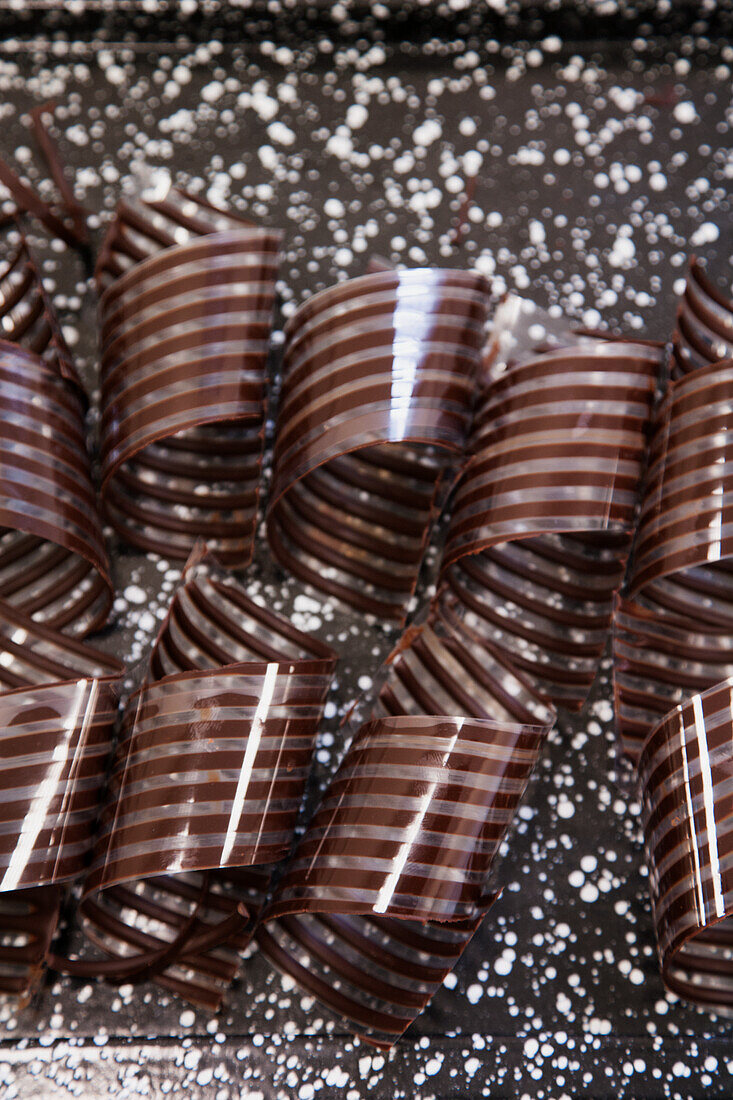 Striped chocolate rolls