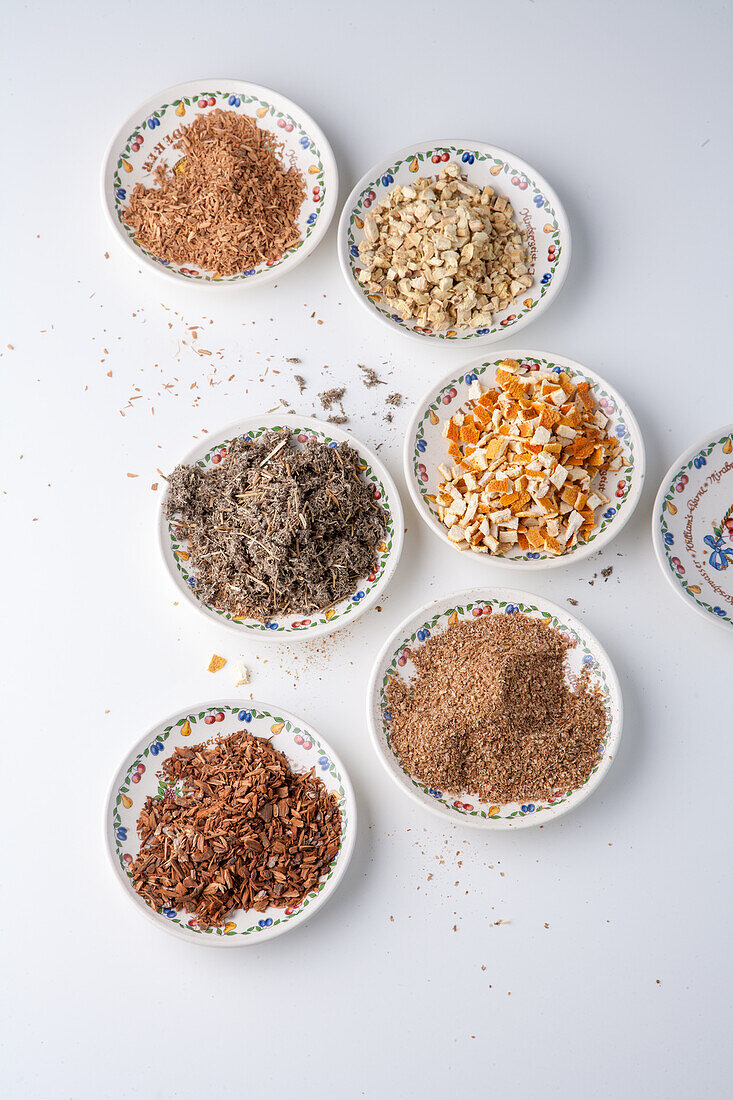 Dried aromas for vermouth production