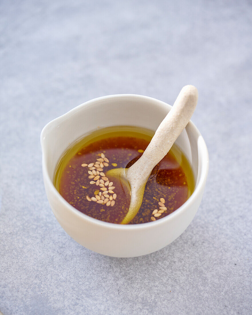 Asian vinaigrette with sesame seeds