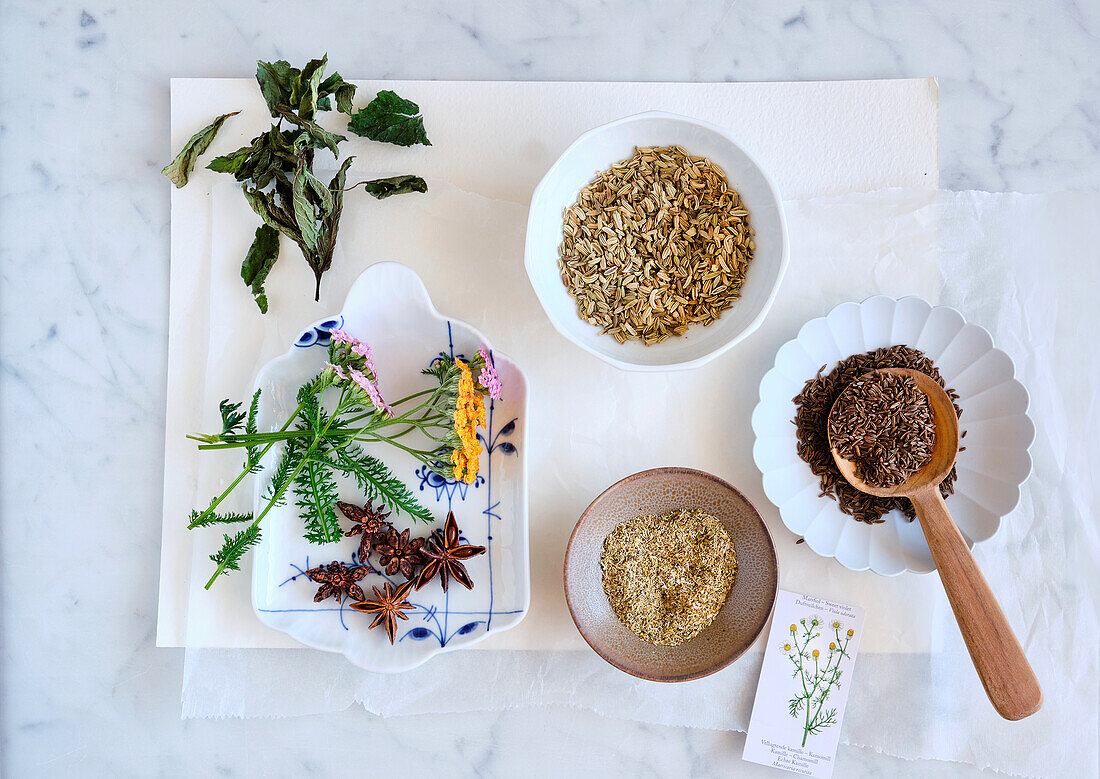 Stomach tea made from anise, fennel, caraway, lemon balm, yarrow and camomile