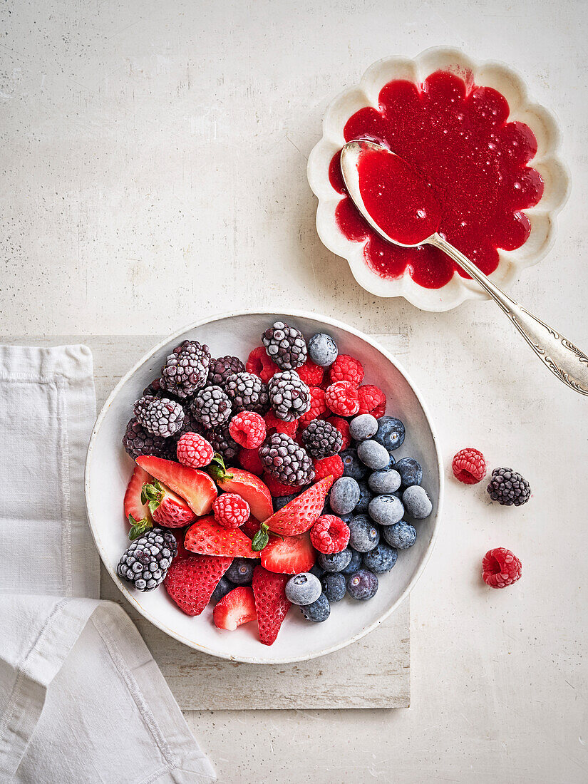 Frozen berries, berry puree