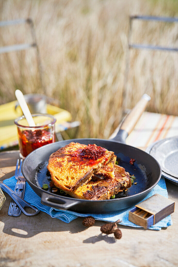 Geröstetes Harrisa-Eierbrot